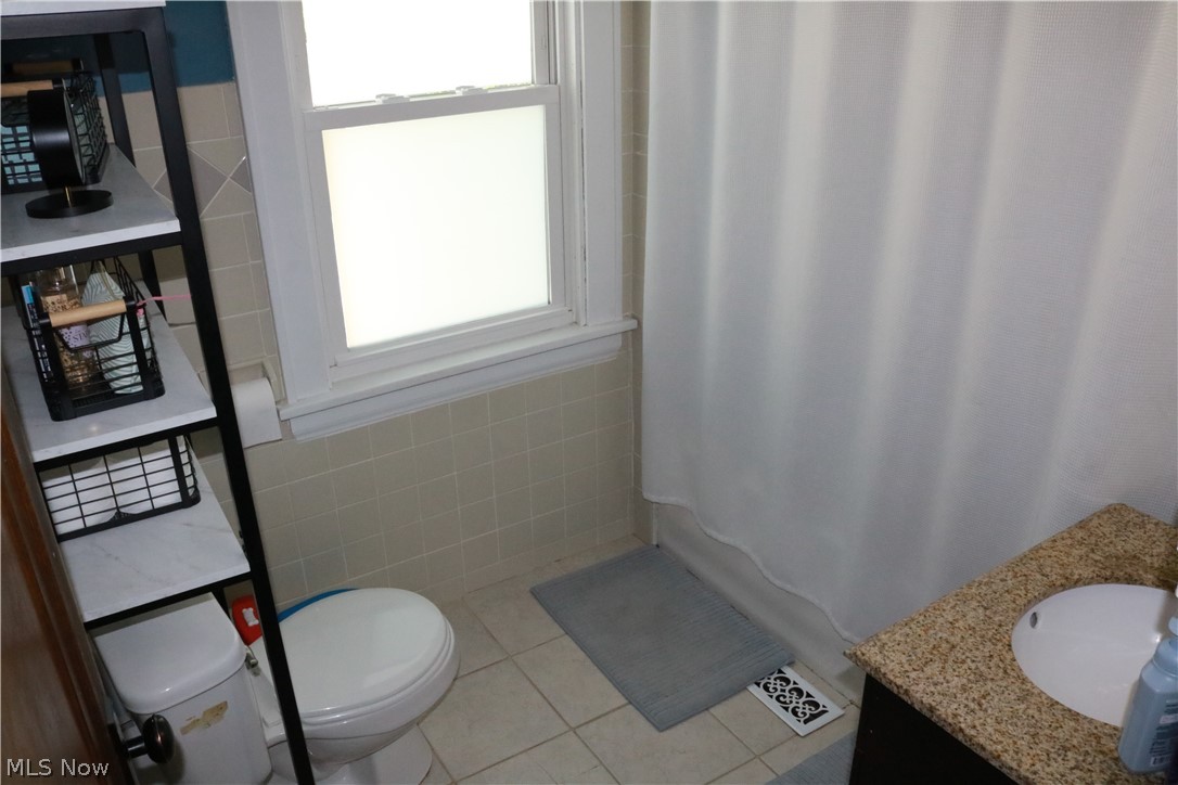 1567 Glenmount Avenue Akron OH 44301