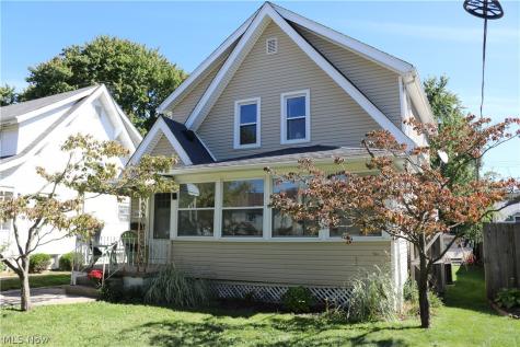 1567 Glenmount Avenue Akron OH 44301