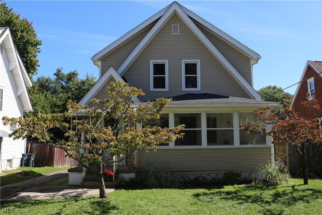 1567 Glenmount Avenue Akron OH 44301