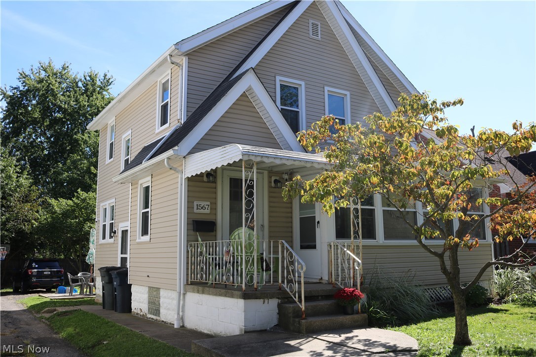1567 Glenmount Avenue Akron OH 44301