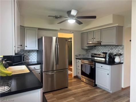 757 Abbe Road N Elyria OH 44035