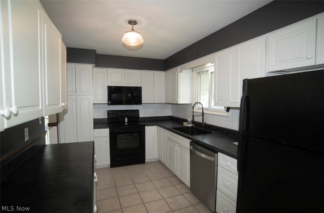 1575 Niles Cortland Road NE Warren OH 44484