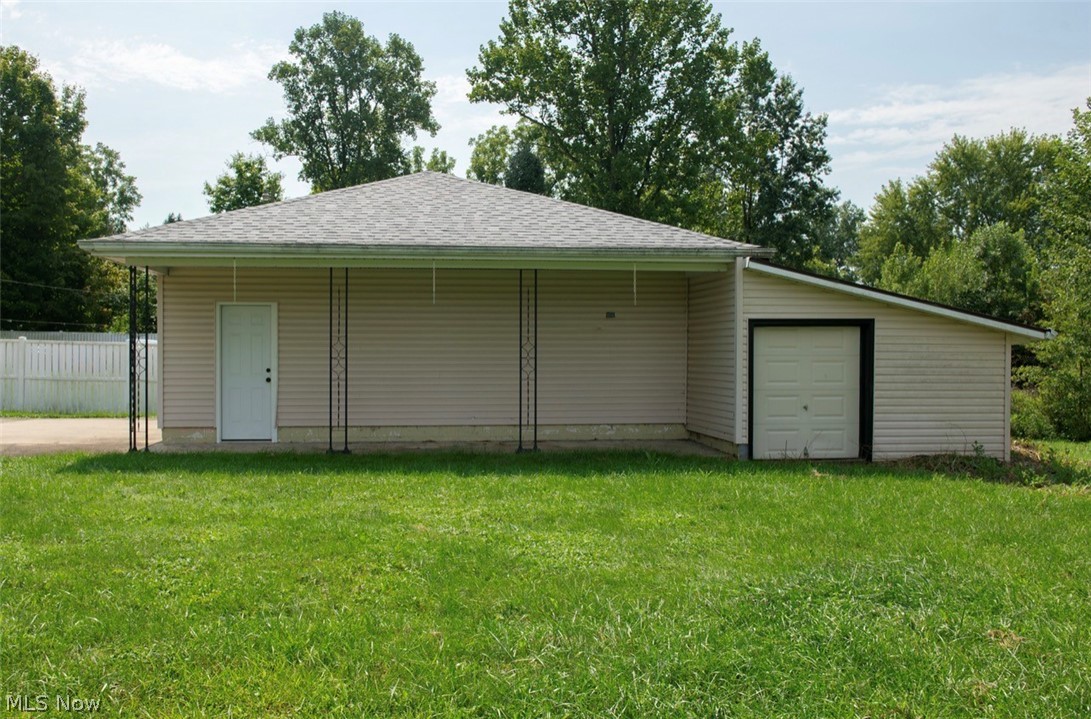 1575 Niles Cortland Road NE Warren OH 44484
