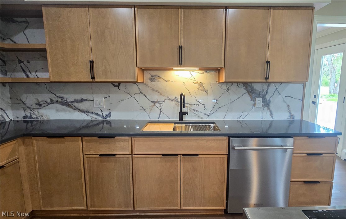 9610 Pekin Road Novelty OH 44072