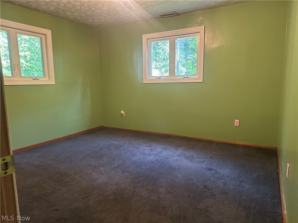 4918 Lakeview Road West Farmington OH 44491