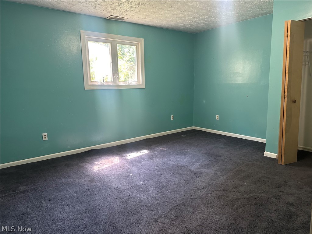 4918 Lakeview Road West Farmington OH 44491