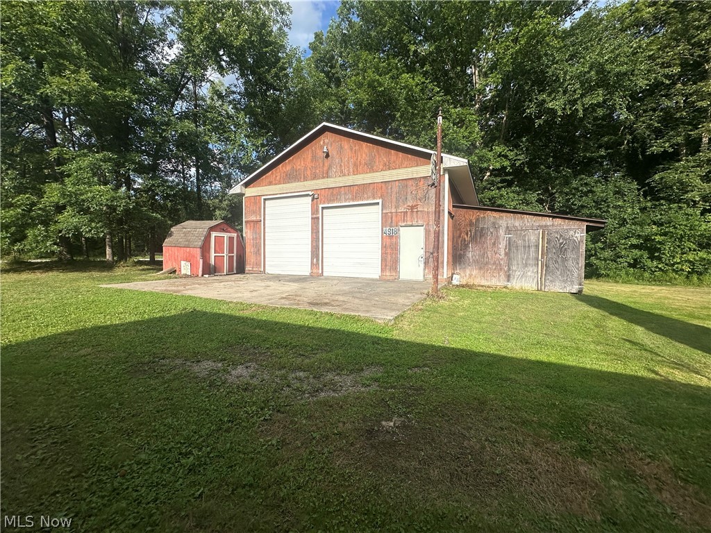 4918 Lakeview Road West Farmington OH 44491