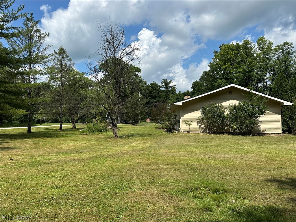 4918 Lakeview Road West Farmington OH 44491