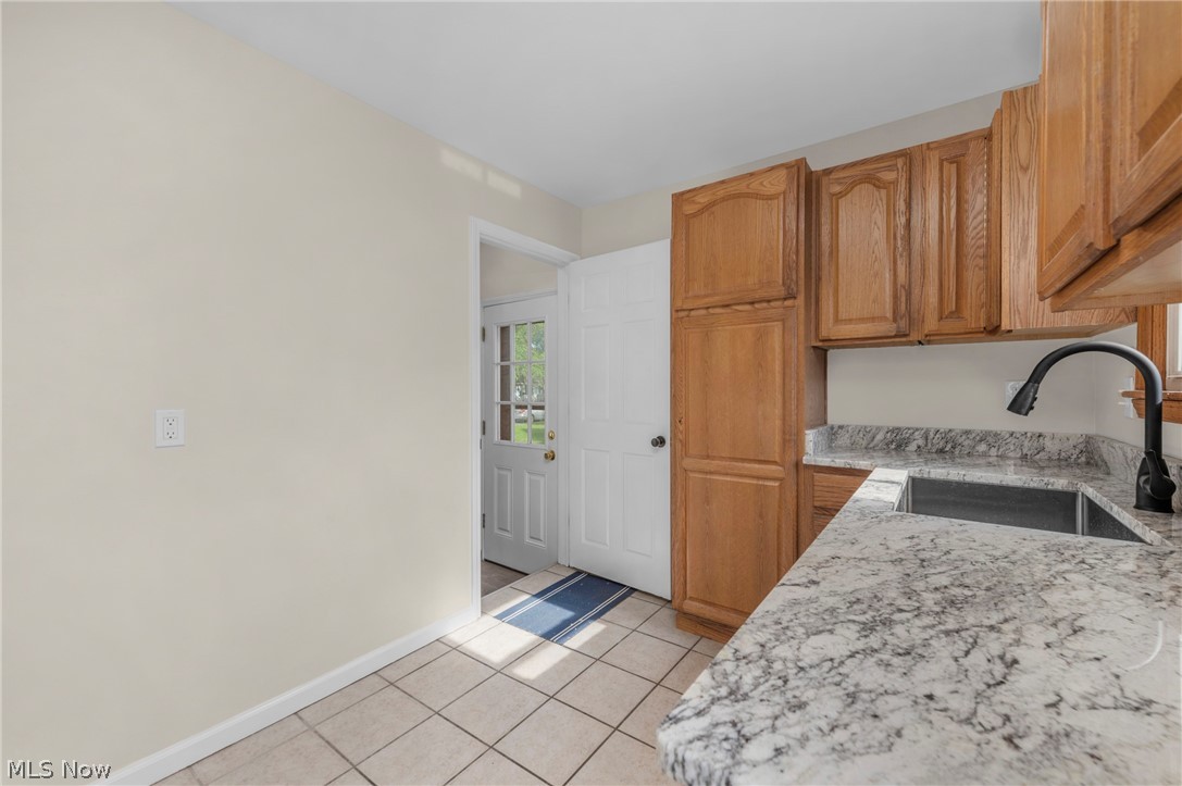 221 Inwood Boulevard Avon Lake OH 44012