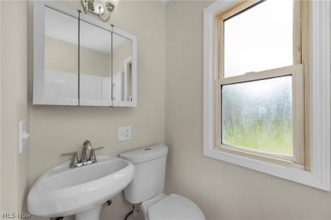221 Inwood Boulevard Avon Lake OH 44012
