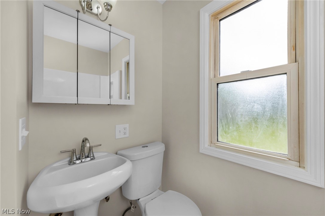 221 Inwood Boulevard Avon Lake OH 44012