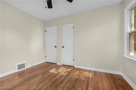 221 Inwood Boulevard Avon Lake OH 44012