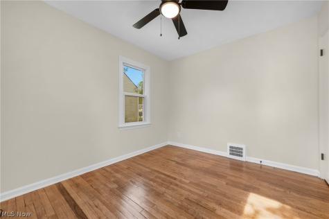 221 Inwood Boulevard Avon Lake OH 44012
