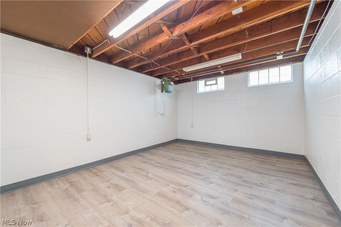 221 Inwood Boulevard Avon Lake OH 44012