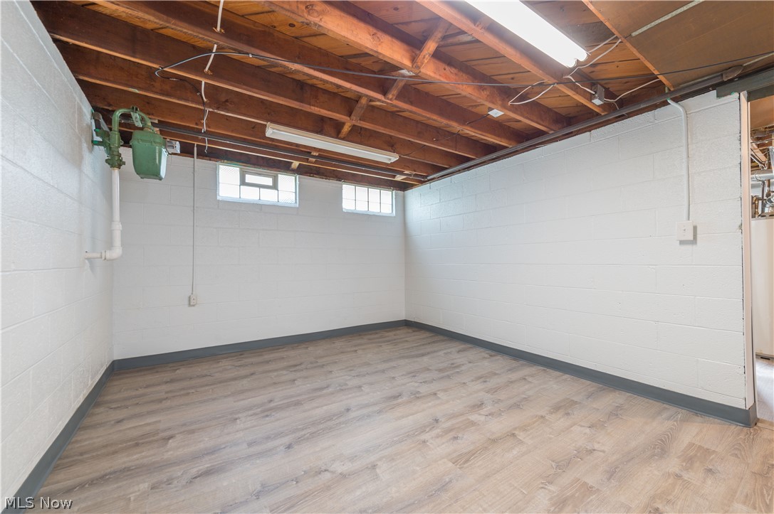 221 Inwood Boulevard Avon Lake OH 44012