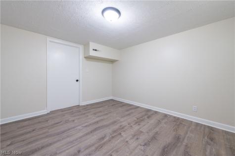 221 Inwood Boulevard Avon Lake OH 44012