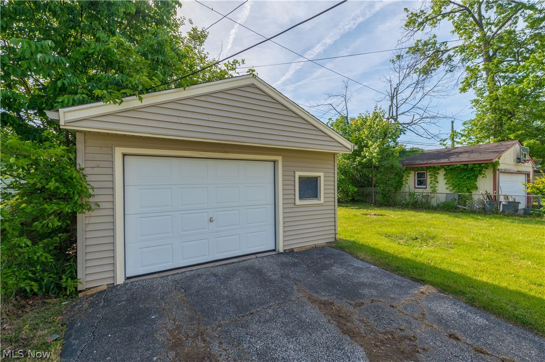 221 Inwood Boulevard Avon Lake OH 44012
