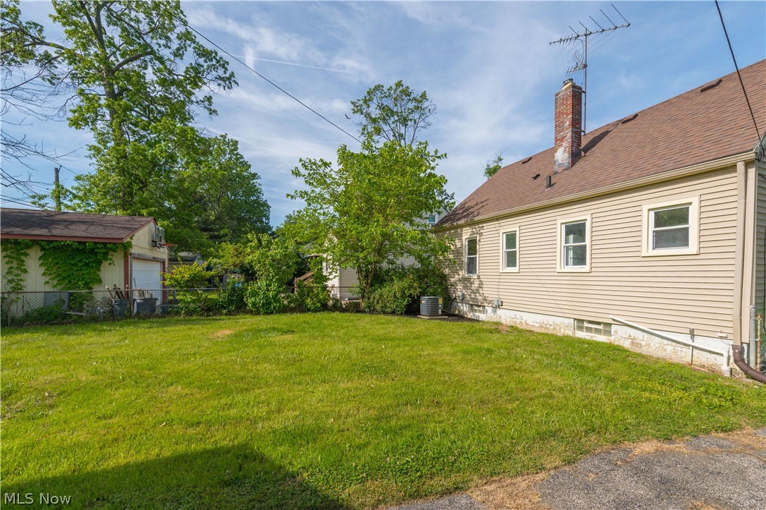 221 Inwood Boulevard Avon Lake OH 44012
