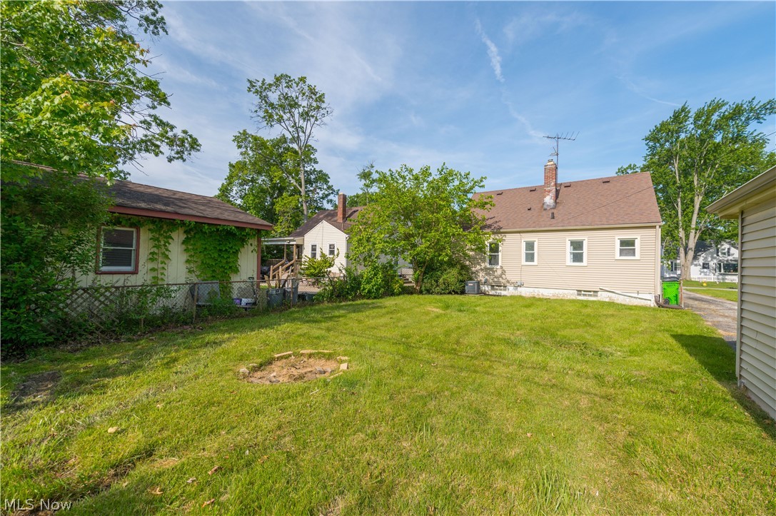 221 Inwood Boulevard Avon Lake OH 44012