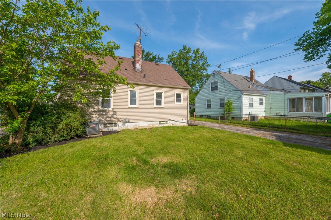 221 Inwood Boulevard Avon Lake OH 44012