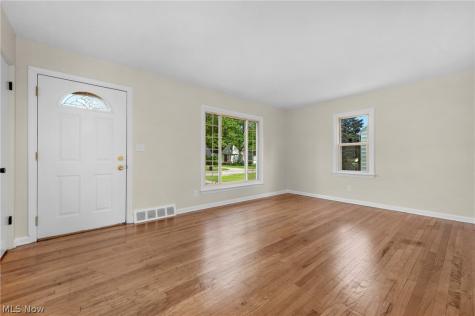 221 Inwood Boulevard Avon Lake OH 44012