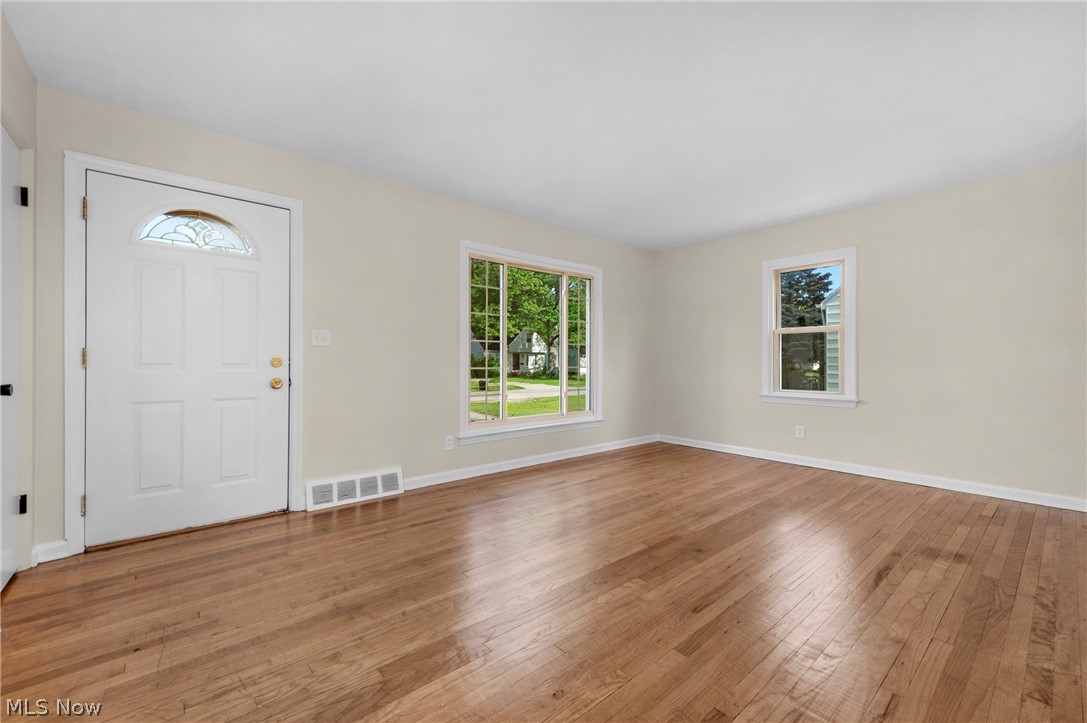 221 Inwood Boulevard Avon Lake OH 44012
