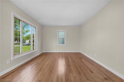 221 Inwood Boulevard Avon Lake OH 44012
