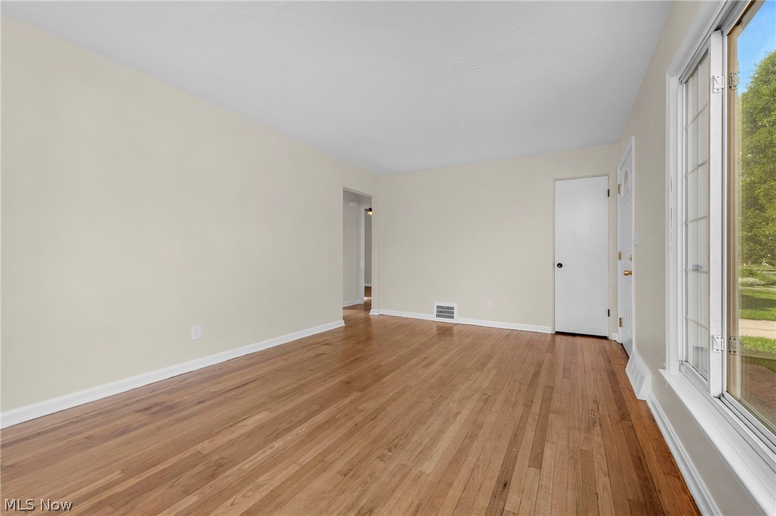 221 Inwood Boulevard Avon Lake OH 44012