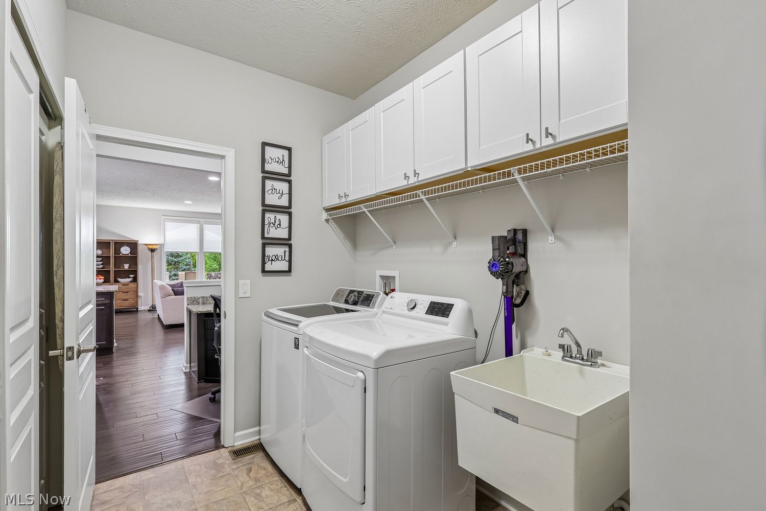 8098 Castleton Drive Mentor OH 44060