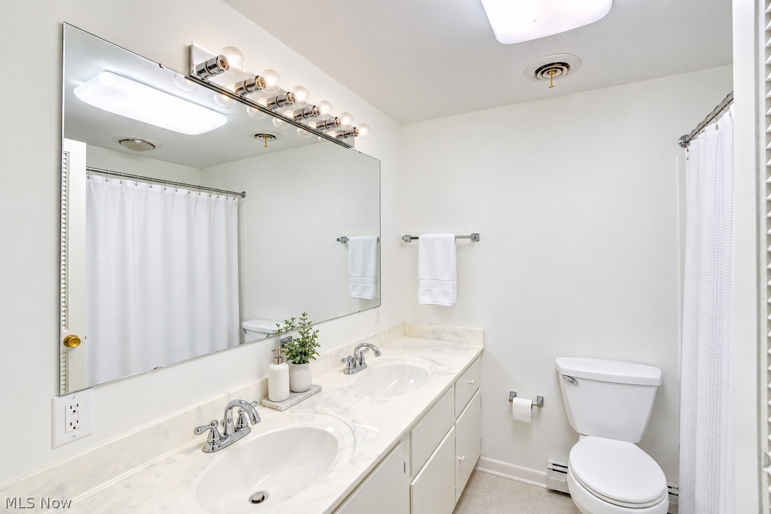 15207 Hook Hollow Road Novelty OH 44072