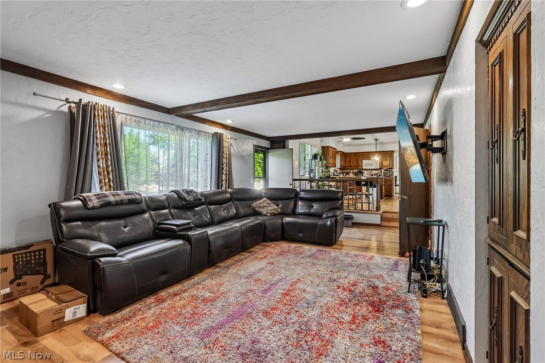 691 Davidson Drive Highland Heights OH 44143