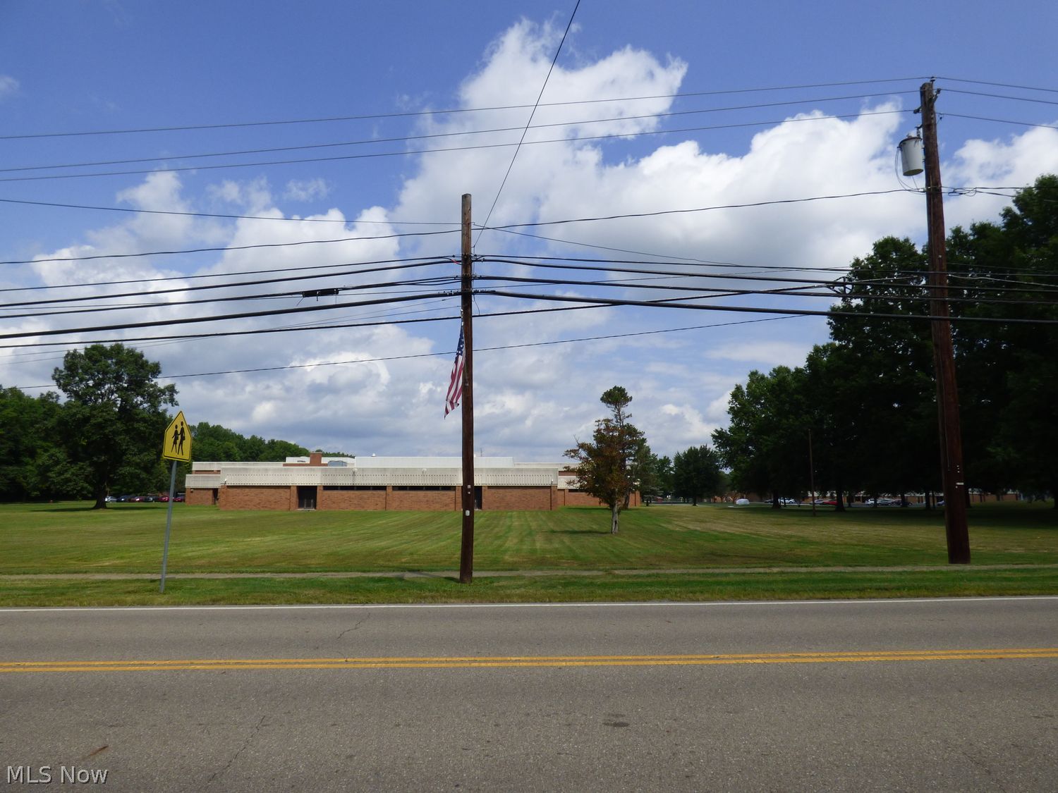 1821 Salt Springs Road Warren OH 44481