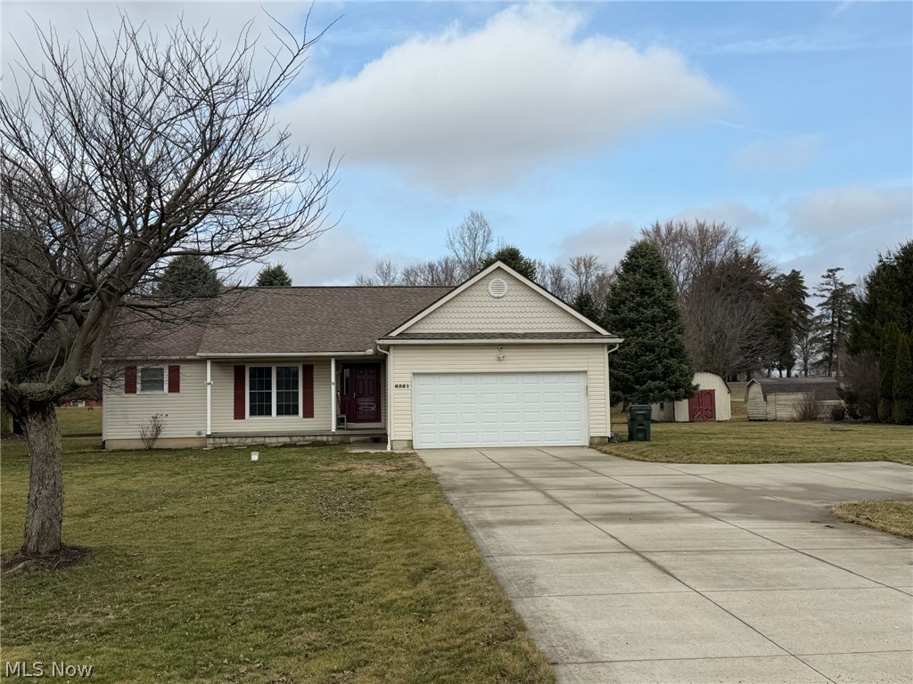 6561 Swamp Street NE Hartville OH 44632