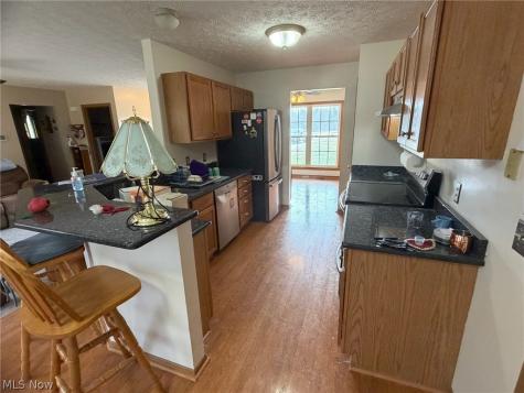 6561 Swamp Street NE Hartville OH 44632