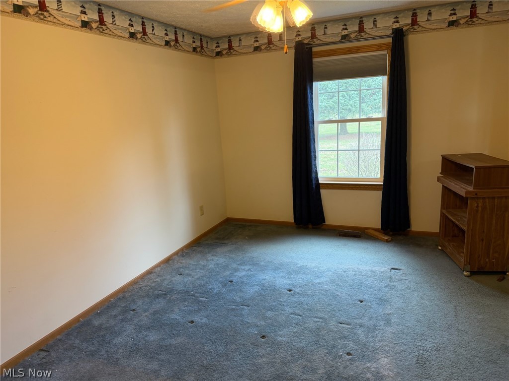 6561 Swamp Street NE Hartville OH 44632