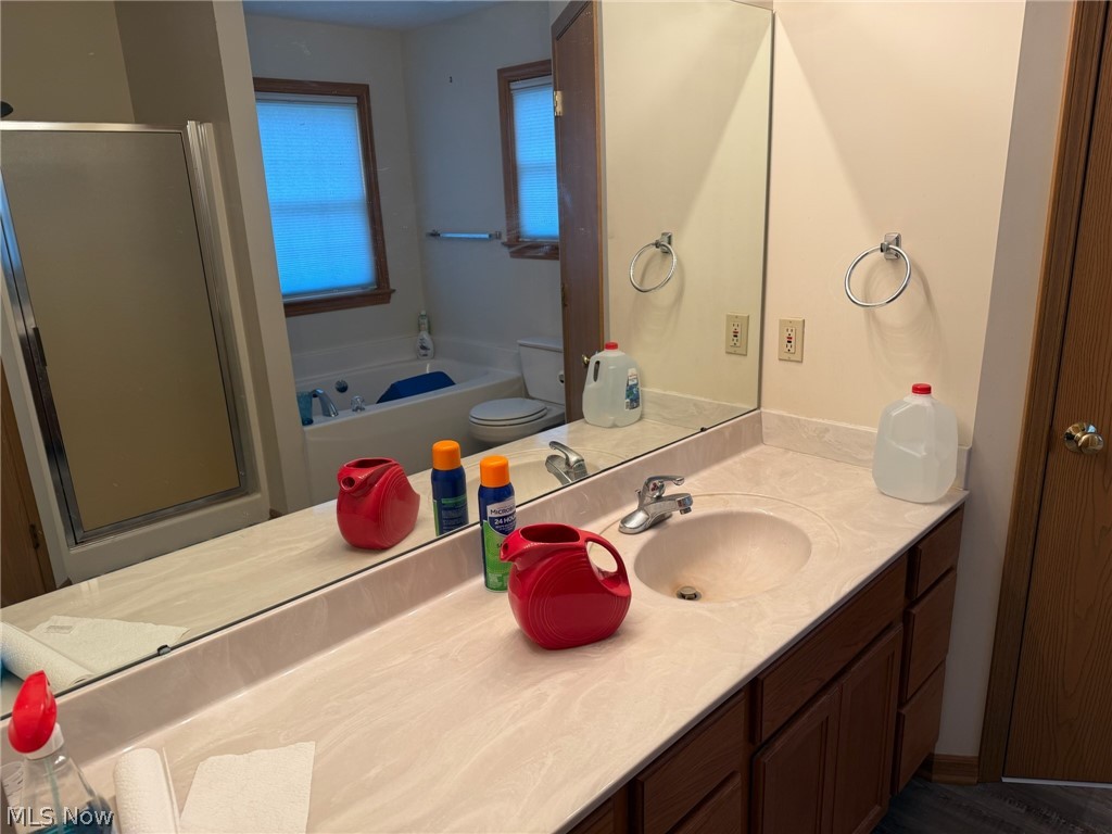 6561 Swamp Street NE Hartville OH 44632