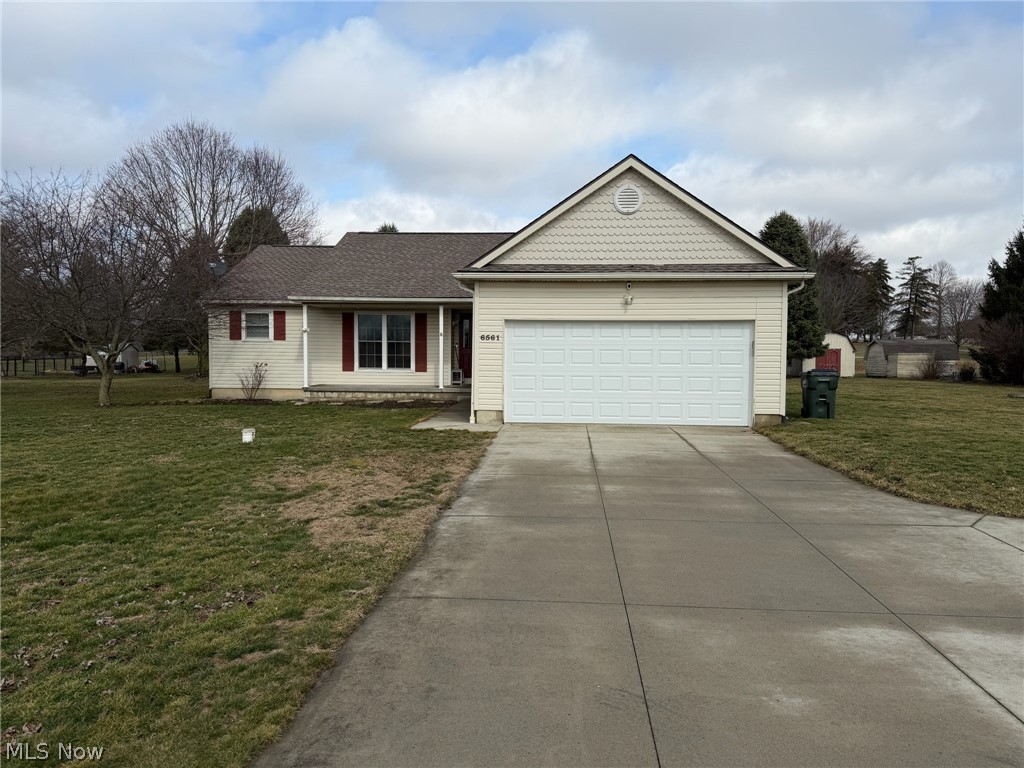 6561 Swamp Street NE Hartville OH 44632