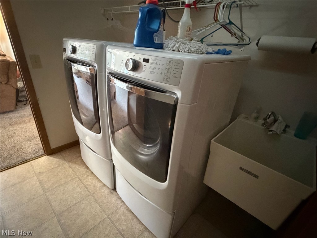 6561 Swamp Street NE Hartville OH 44632