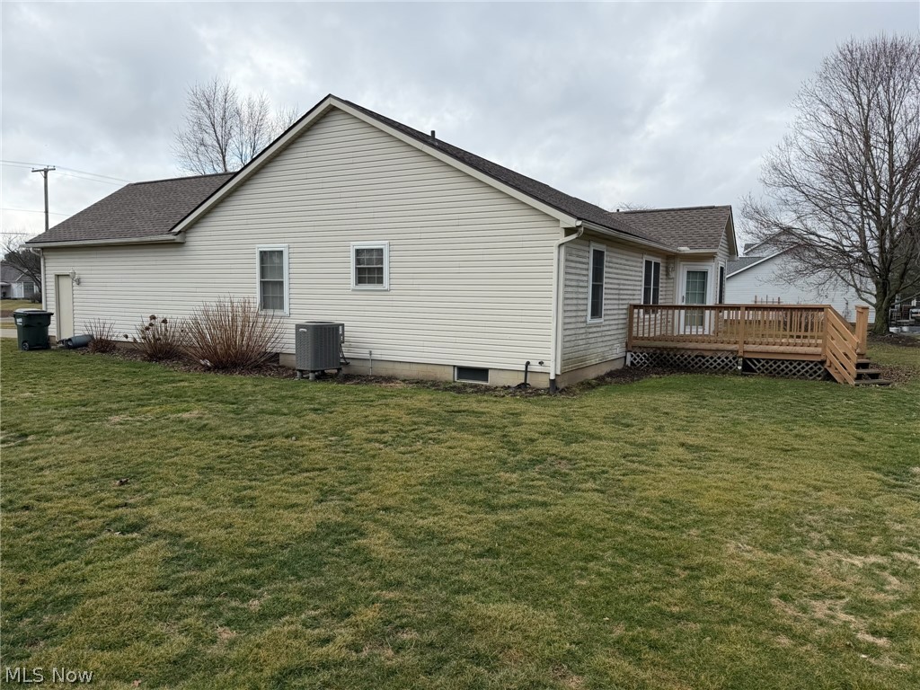6561 Swamp Street NE Hartville OH 44632
