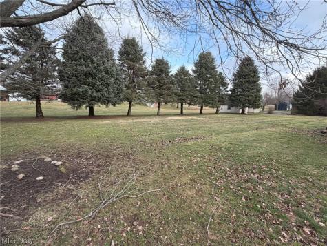 6561 Swamp Street NE Hartville OH 44632