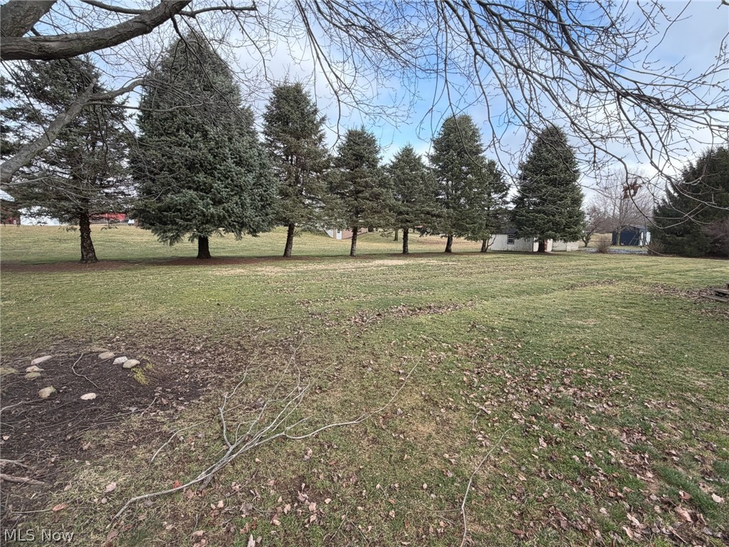 6561 Swamp Street NE Hartville OH 44632