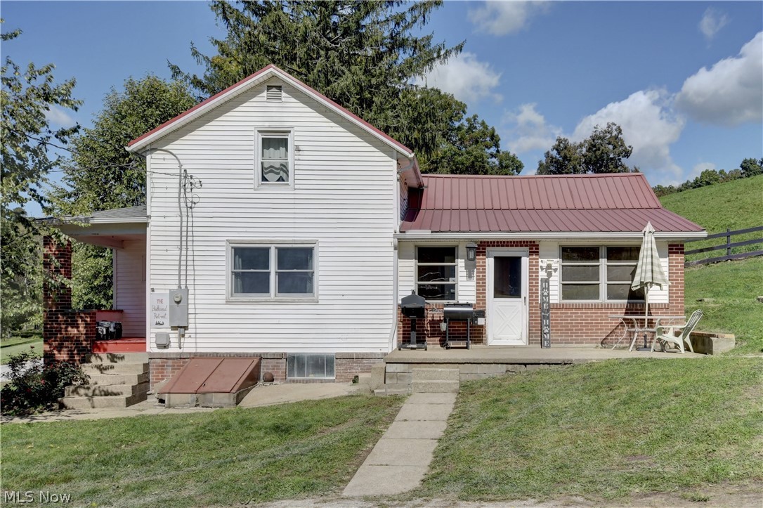 24328 Township Road 252b Newcomerstown OH 43832
