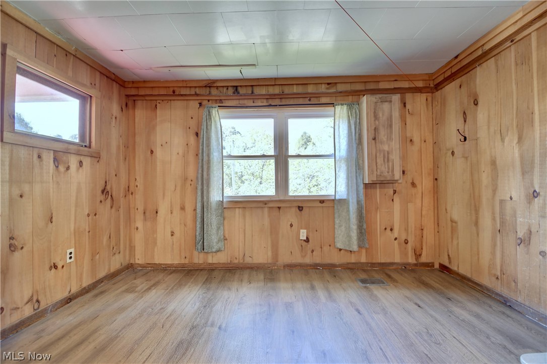 24328 Township Road 252b Newcomerstown OH 43832