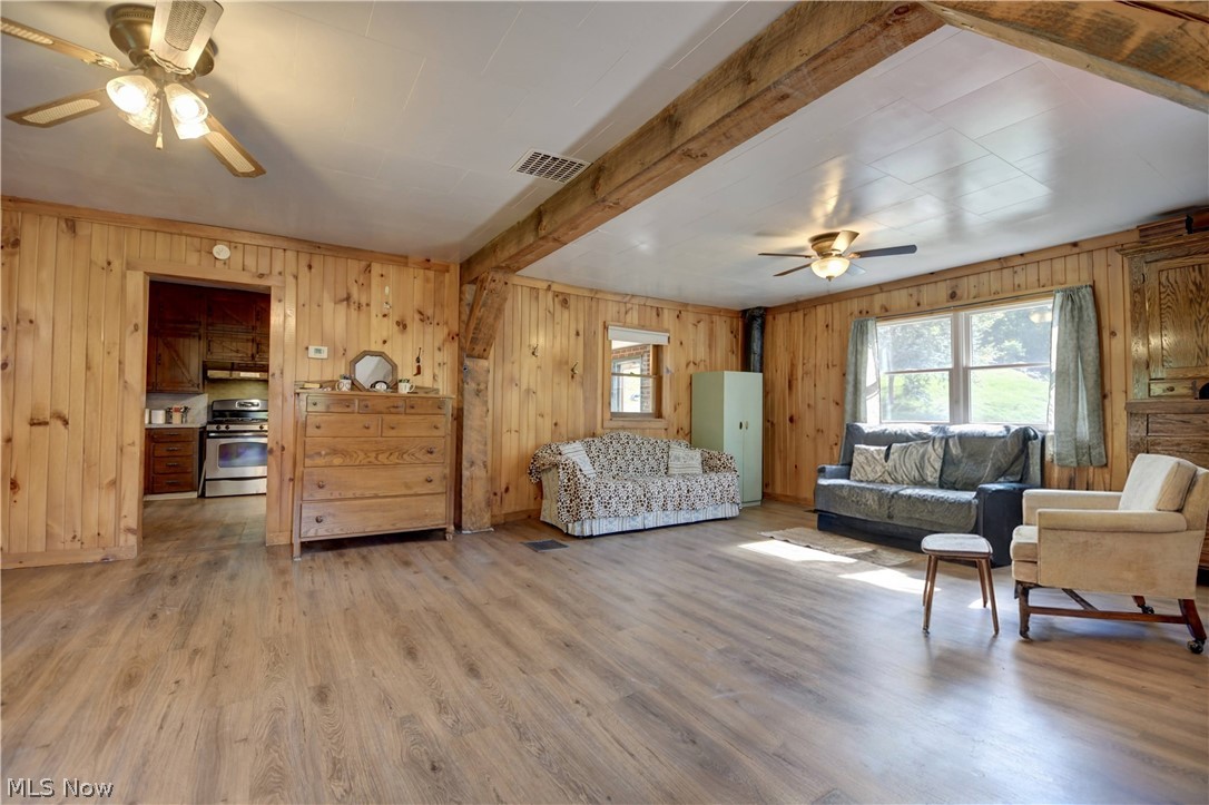 24328 Township Road 252b Newcomerstown OH 43832