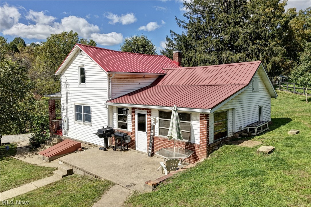 24328 Township Road 252b Newcomerstown OH 43832