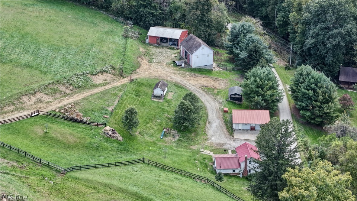 24328 Township Road 252b Newcomerstown OH 43832