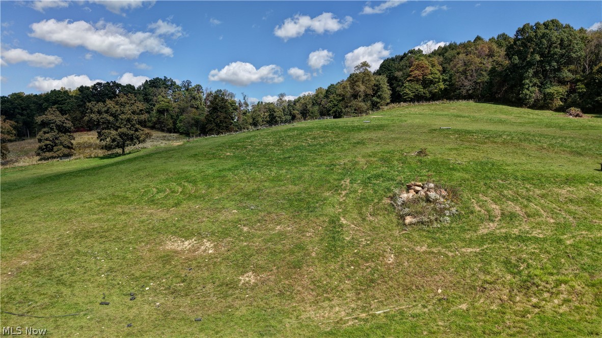 24328 Township Road 252b Newcomerstown OH 43832