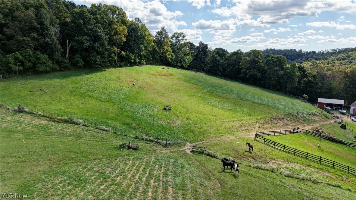 24328 Township Road 252b Newcomerstown OH 43832