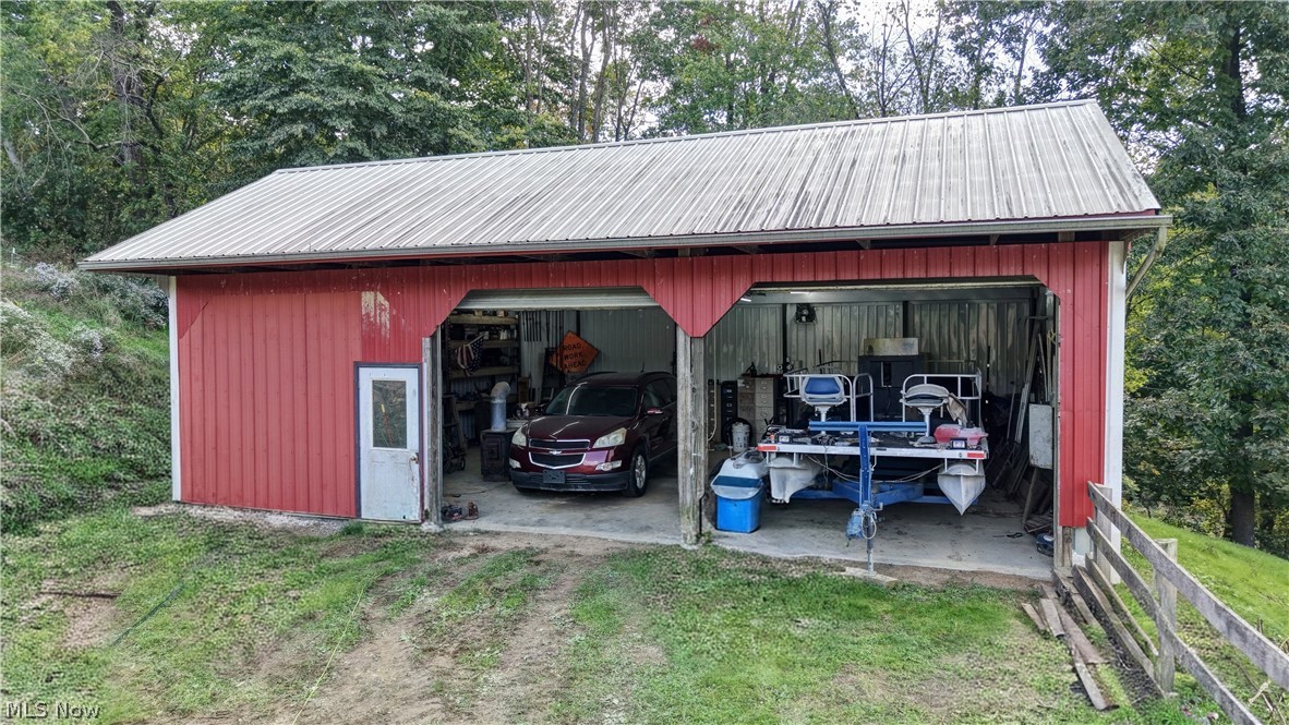 24328 Township Road 252b Newcomerstown OH 43832