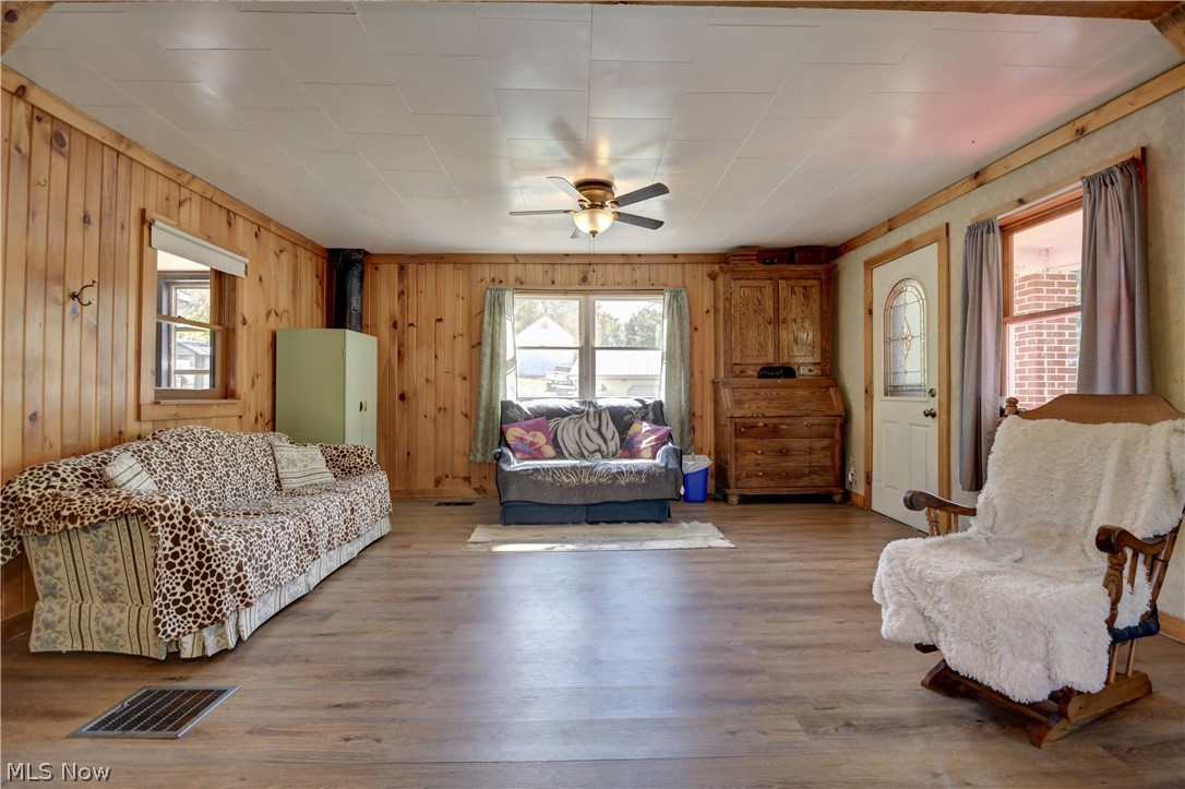 24328 Township Road 252b Newcomerstown OH 43832